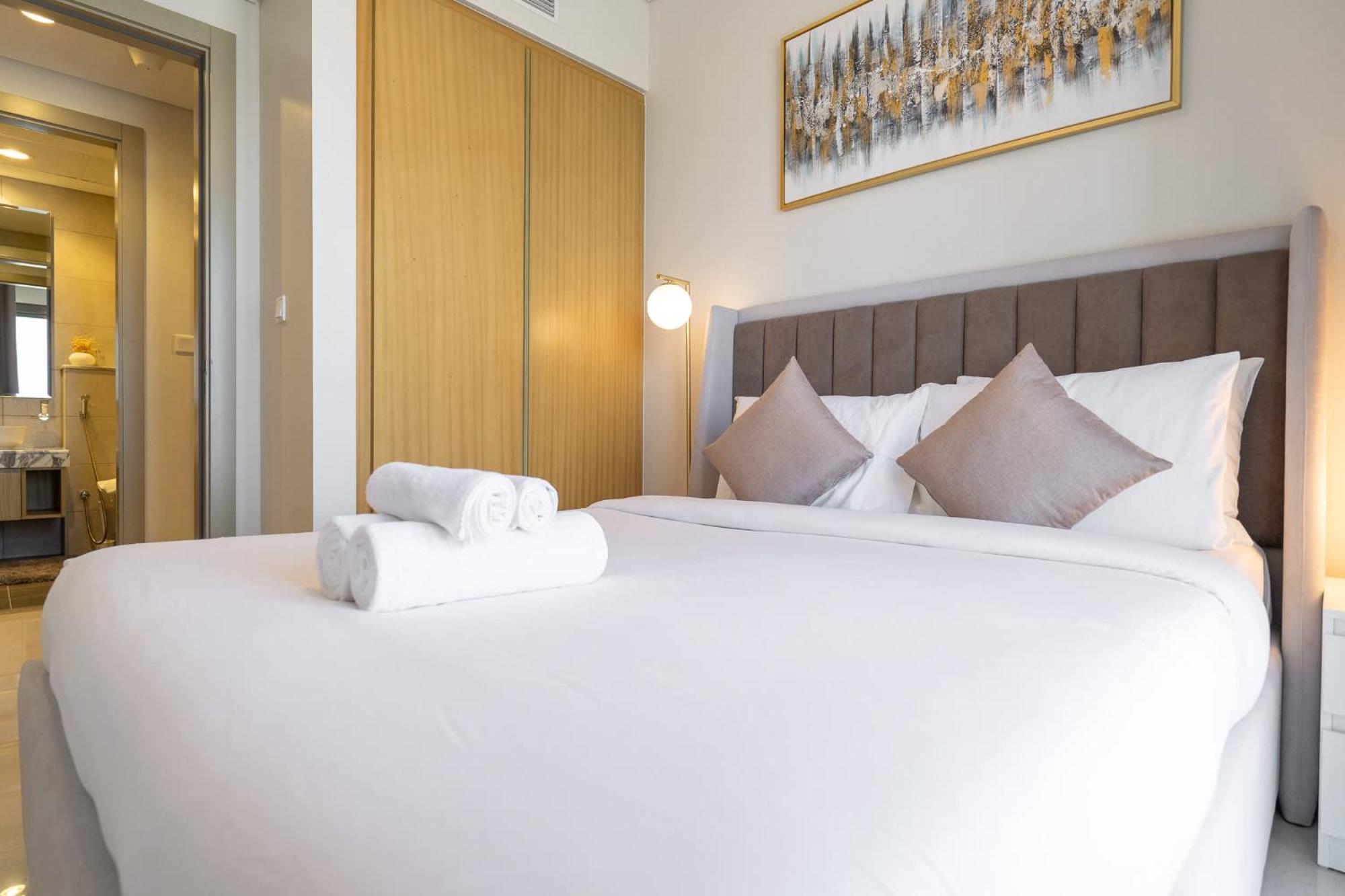 Modern Cozy 2-bedroom In Business Bay *