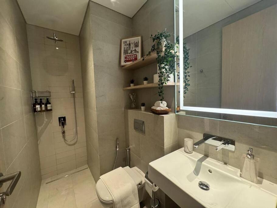 Luxury In Oakley Square Residences, Jvc Appartamento