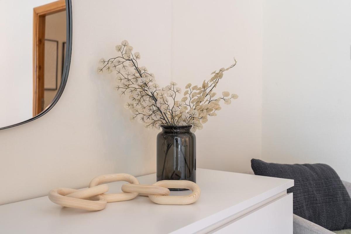 Serene 1-bedroom Perfect For Family In Marina *