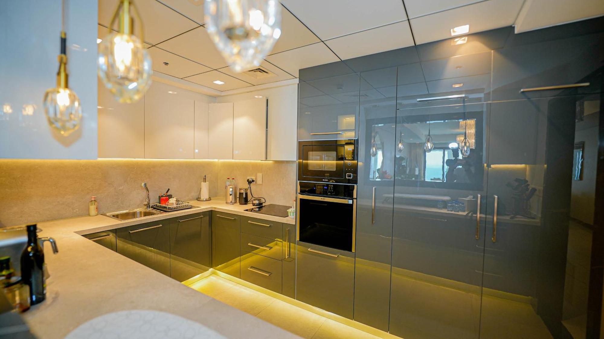 Stunning Infinite Sea View Three Bedroom Plus Maid's In Palm Jumeirah Apartamento Dubái