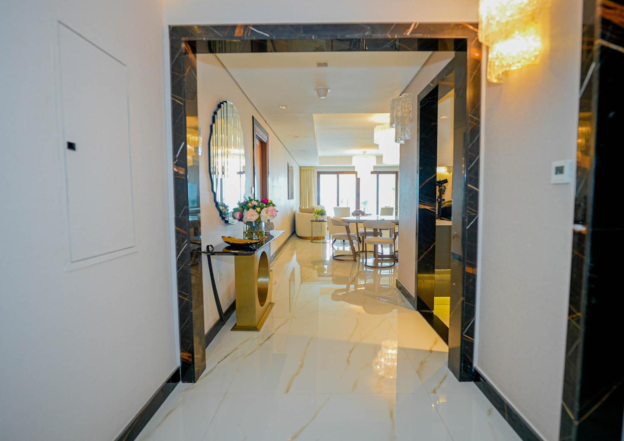 Stunning Infinite Sea View Three Bedroom Plus Maid's In Palm Jumeirah Apartamento