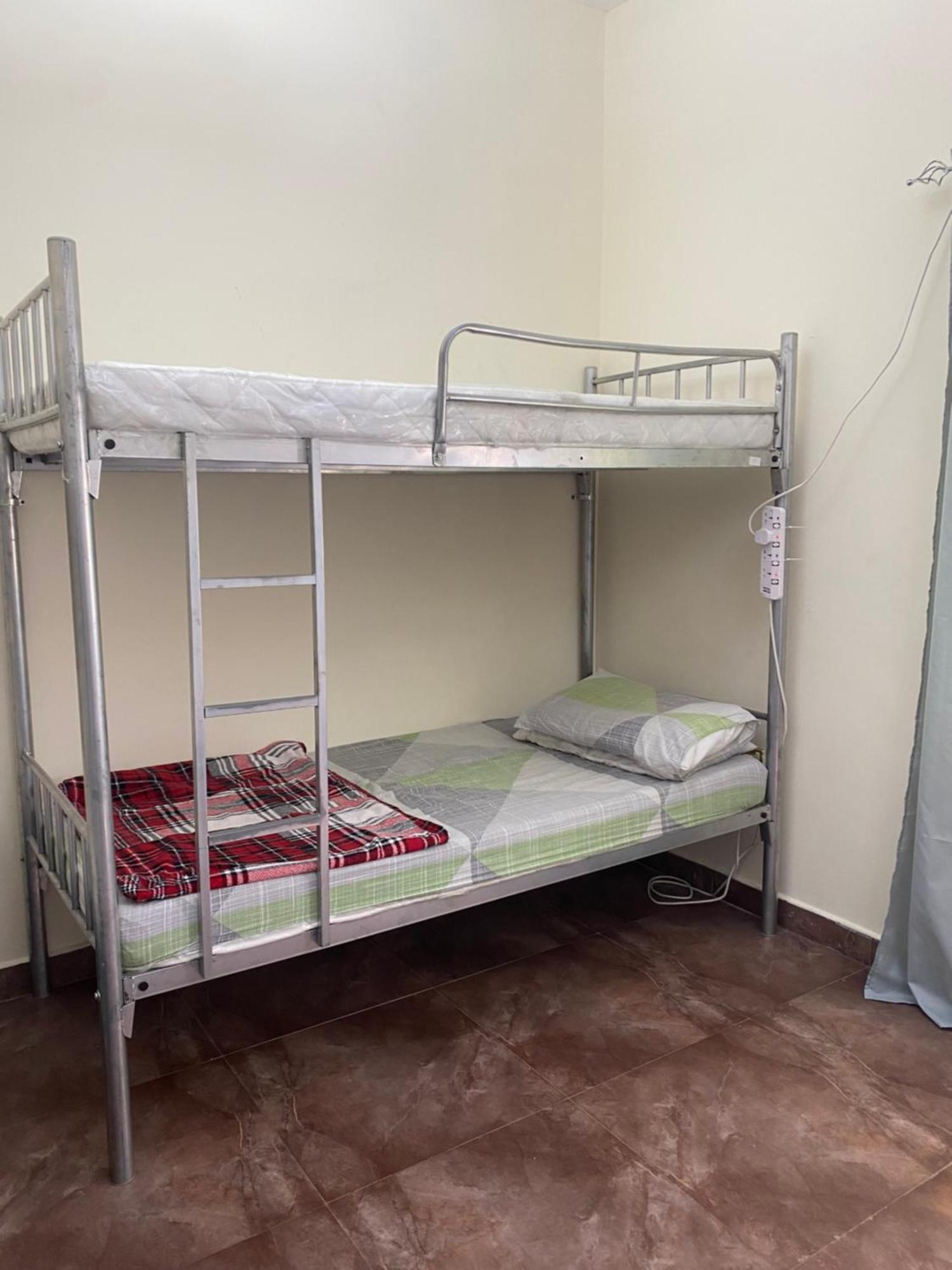 Hostal Sakhra Hostel