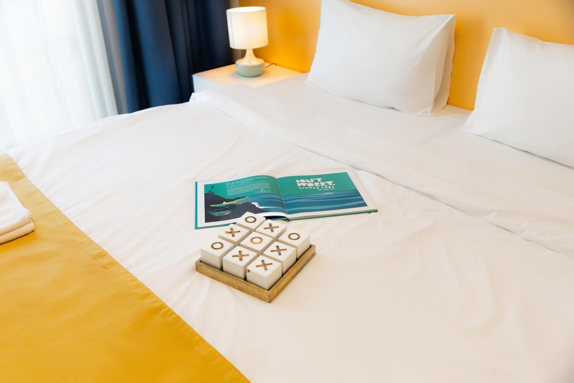 Izzzi Life Mint Apartahotel