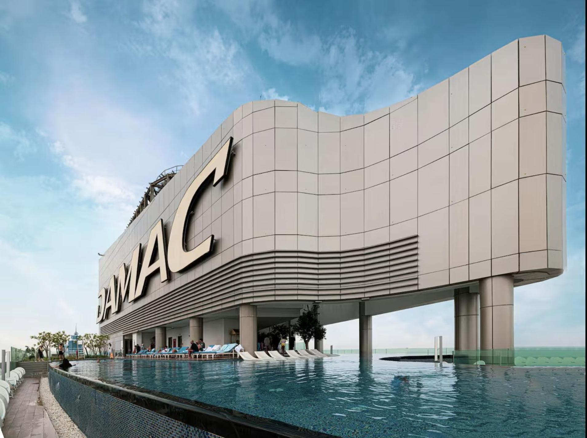 Highest Infinity Pool In Downtown Apartament