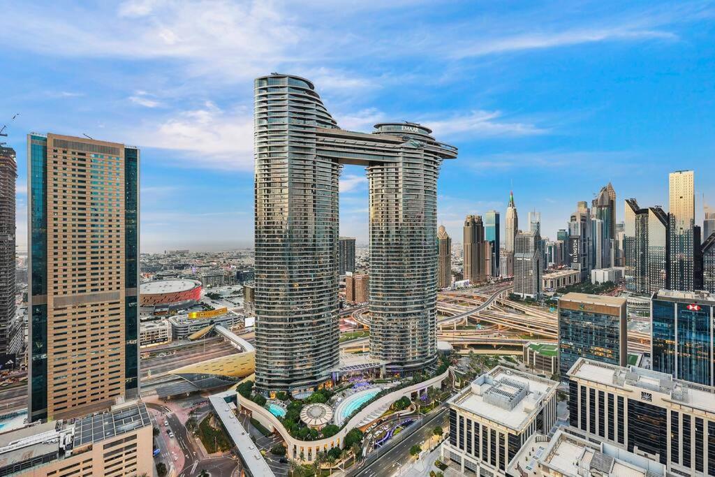 First Class 3br Panoramic Skyline View * Dubaï
