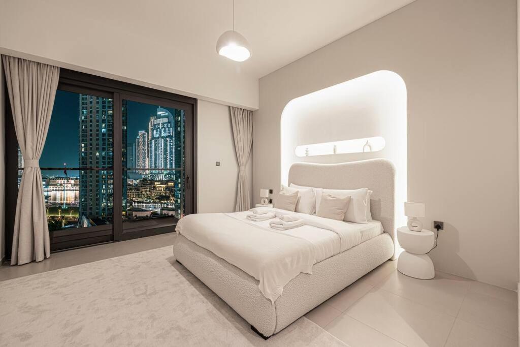 Iconic 2br With Burj Khalifa And Fountain Views - Next To Opera And Near Mall *