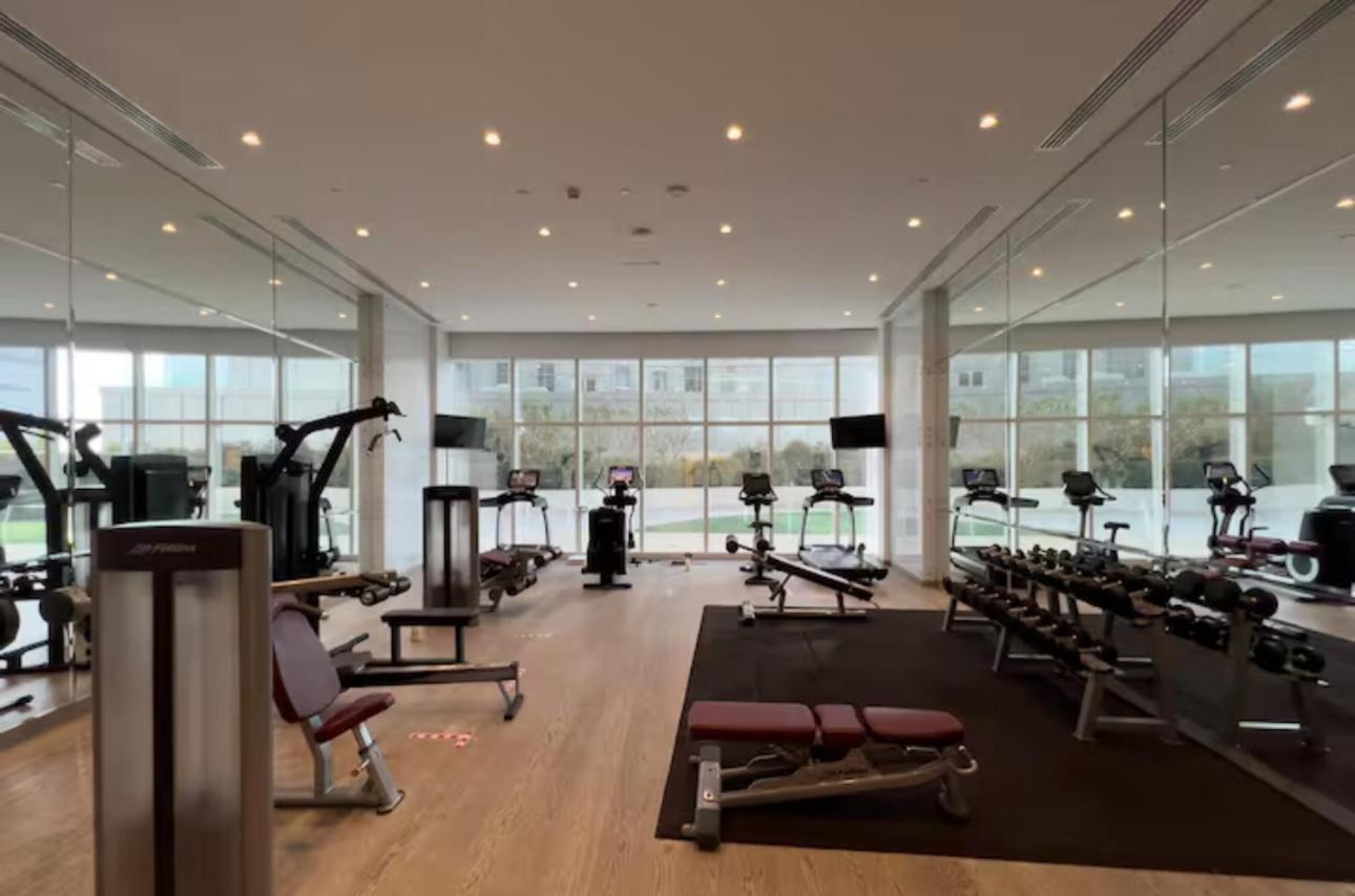 Apartemen Luxurious 1bhk Damac Heights Marina Dubai