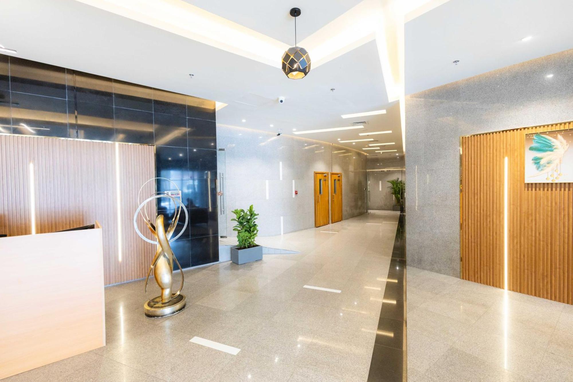 Apartment Downtown Burj Al Nujoom Mall & Burj Khalifa