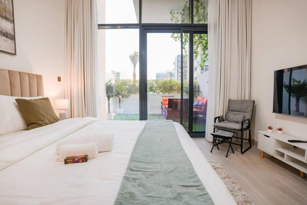 Cozy With Garden Views In Nad Al Sheba Apartamento Dubai