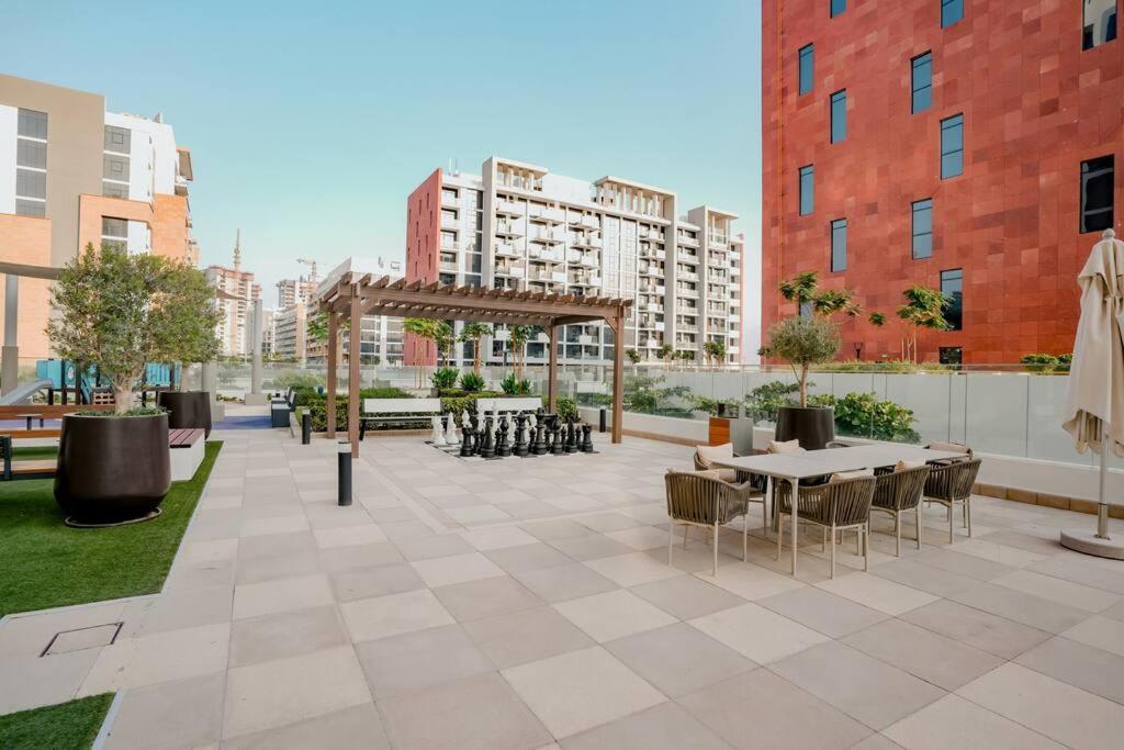 Apartamento Cozy With Garden Views In Nad Al Sheba