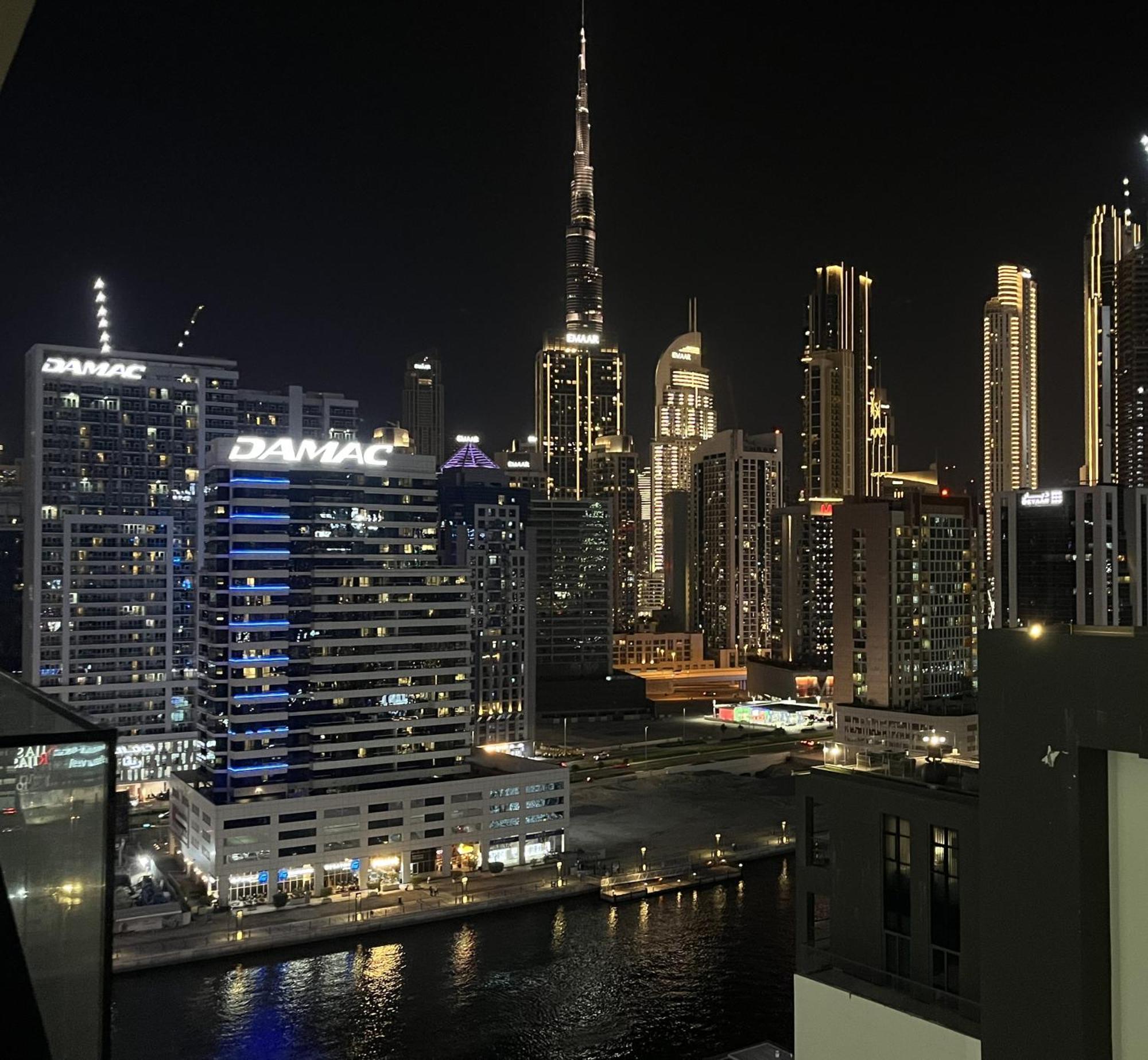Apartment Luxury 2br Burj View & Jacuzzi Dubai
