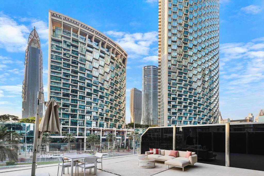 First Class 1br Charming City Views *