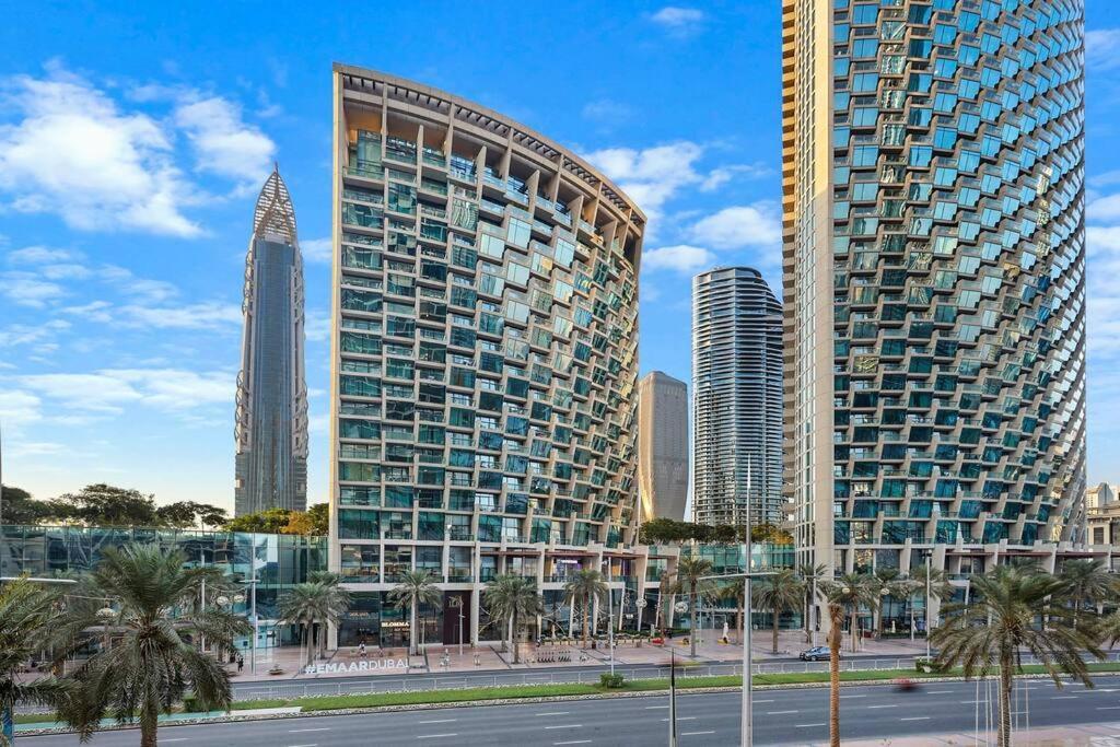 First Class 1br Charming City Views