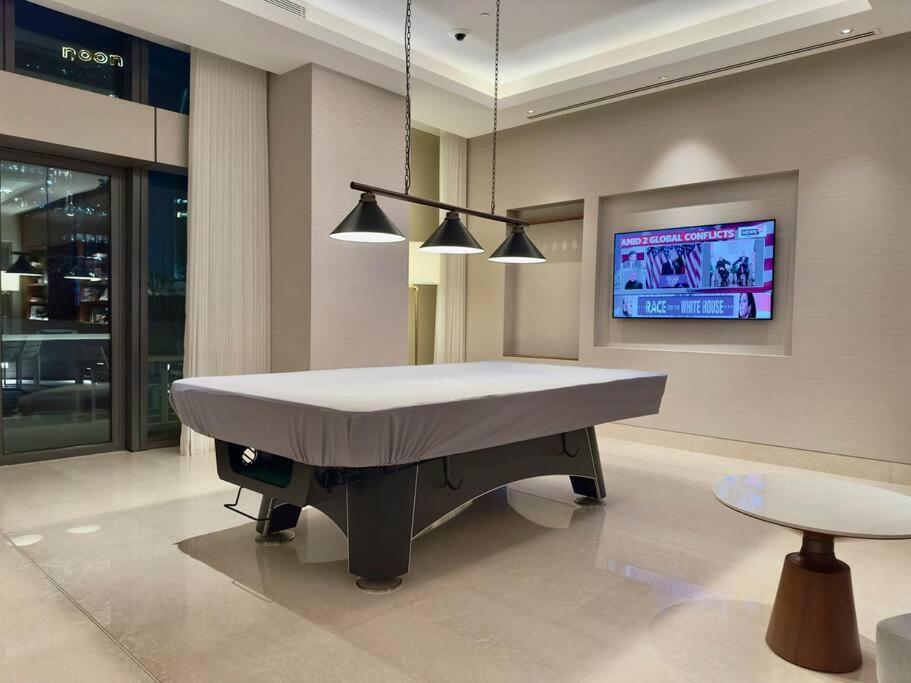 First Class 1br Charming City Views Appartement