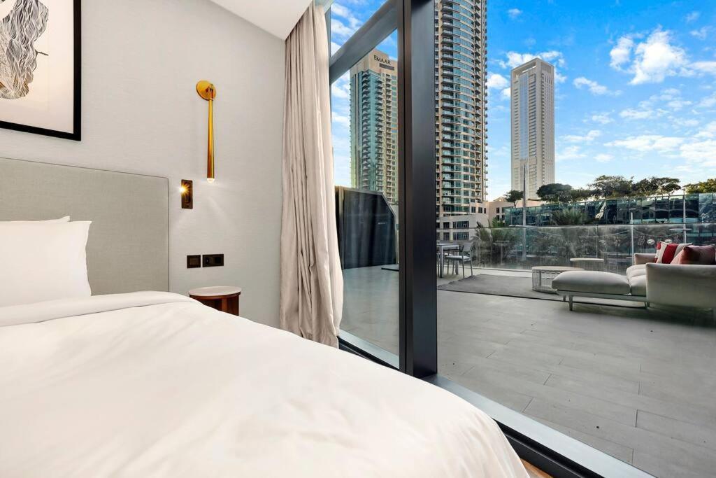 First Class 1br Charming City Views Dubaï