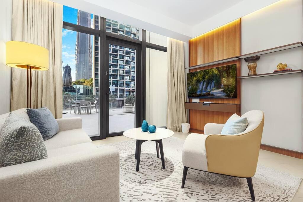 First Class 1br Charming City Views Dubaï