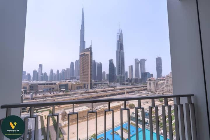 Downtown Views Ii - Vogue - 3 Bedroom Kids With Spectacular Burj Khalifa Views And Walkable To Mall * Dubaï