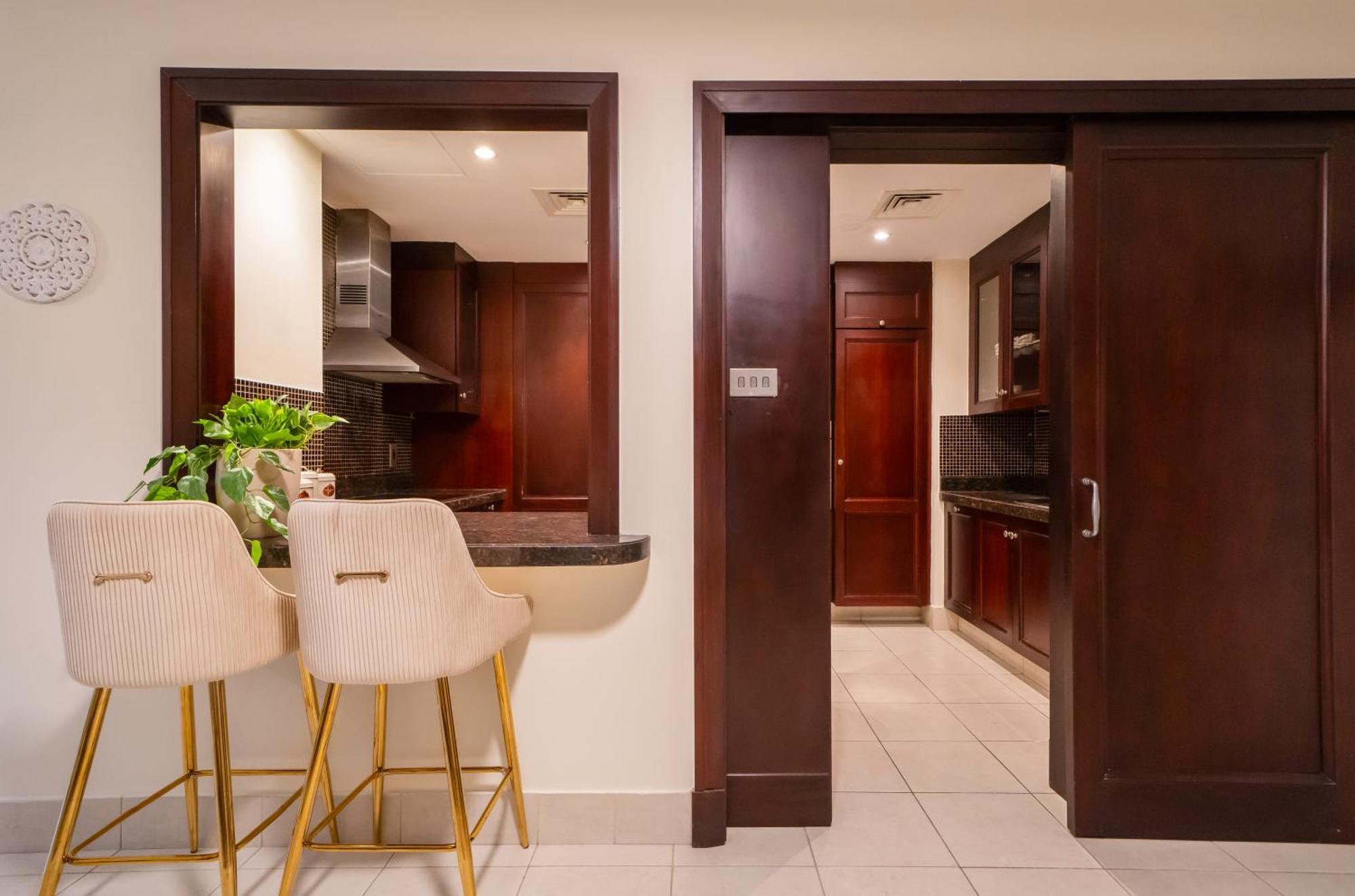 Newarabian Yasoon1 2br Downtown *