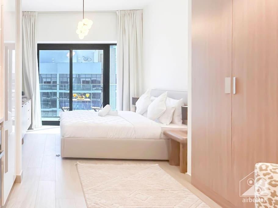 Apartament Elegant In Meydan Balcony & Stunning Views Dubai