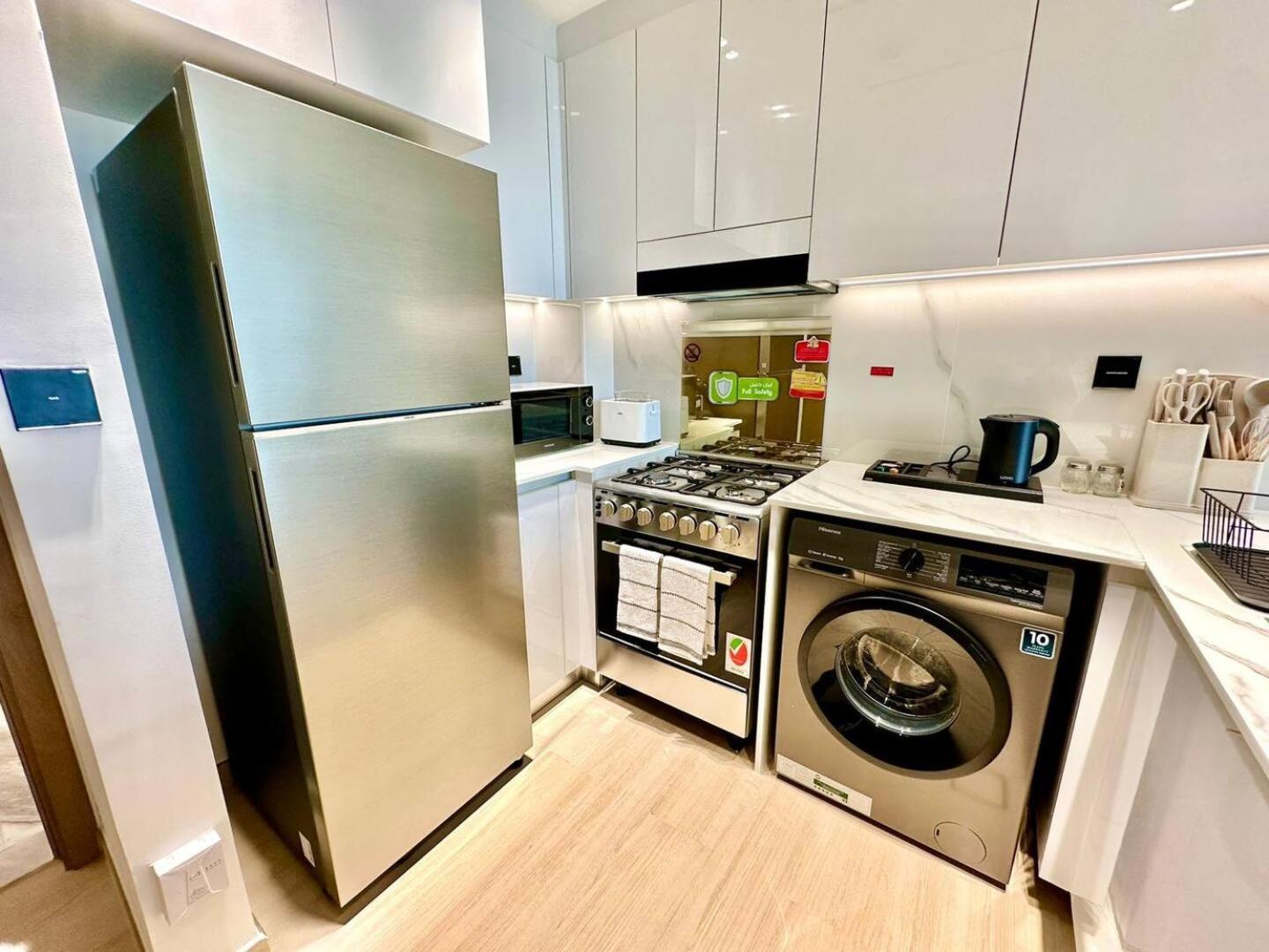Appartement Fully Furnished 1 Bedroom With Balcony *
