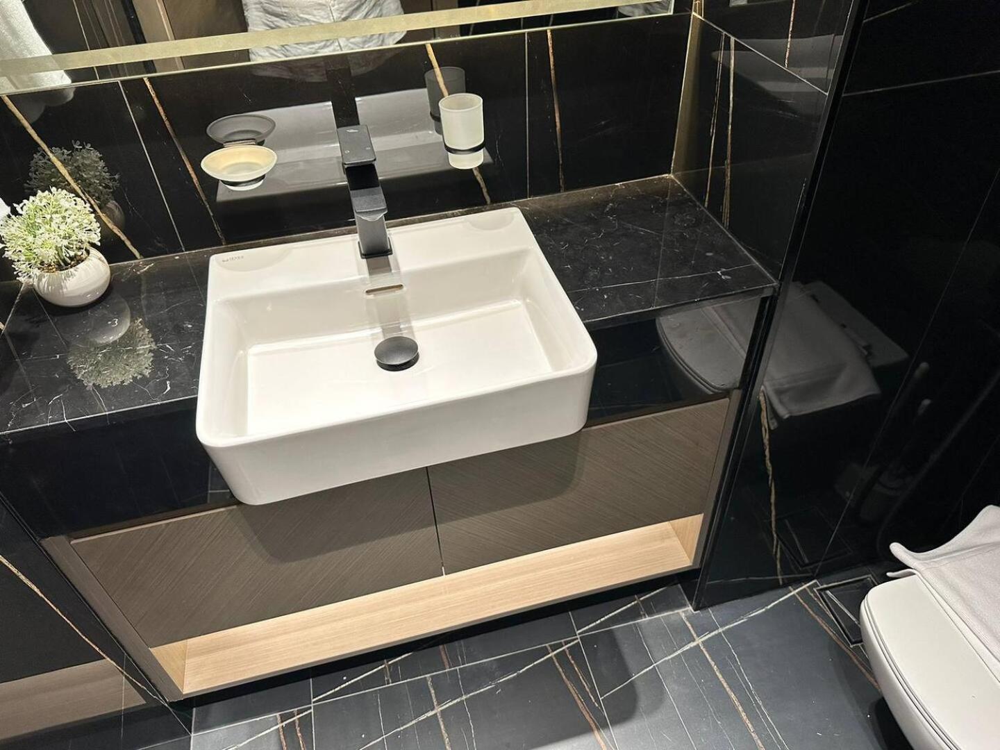 Fully Furnished 1 Bedroom With Balcony Dubaï