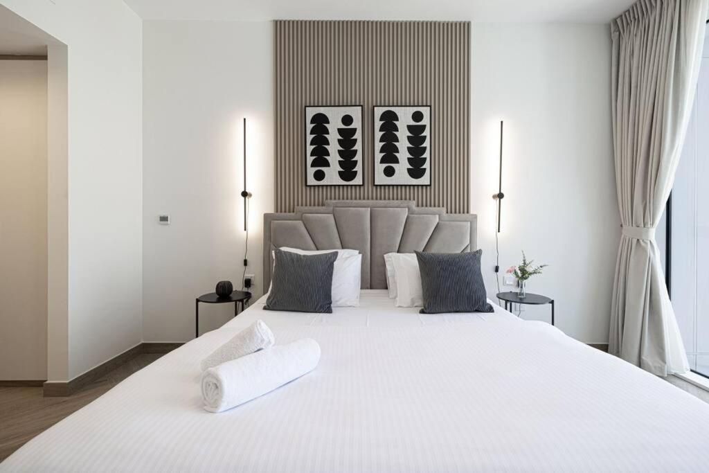Chic 2 Bed Near Trade Centre With 5 Star Amenities Apartamento