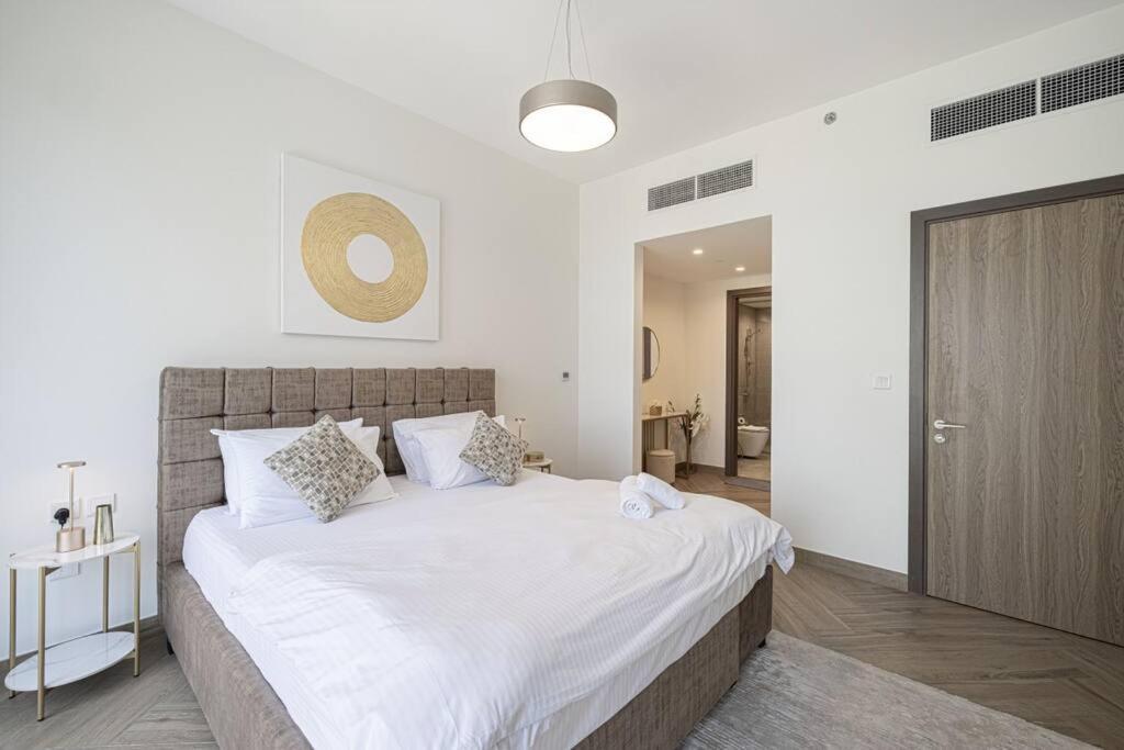 Chic 2 Bed Near Trade Centre With 5 Star Amenities Apartamento Dubai