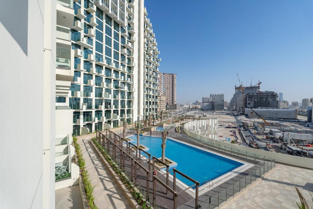 Wonderful With Balcony At Farhad Azizi * Dubai