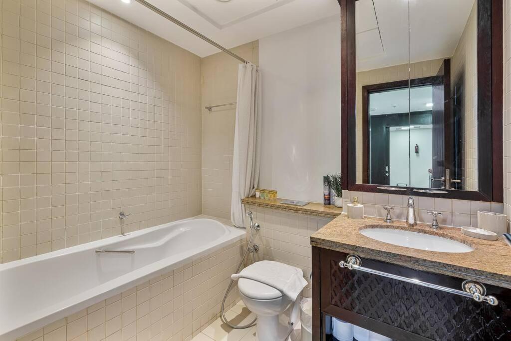 Appartement Modern 1-bedroom With Stunning Views *