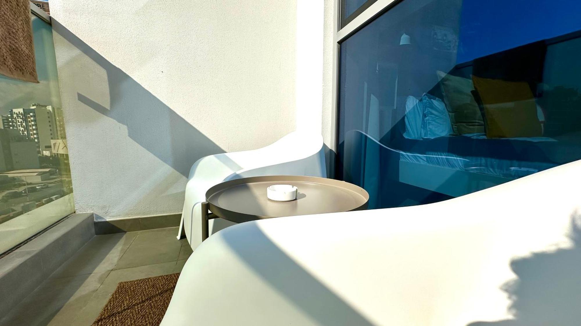 Luxury Bright Near With Pool View Apartamento Dubái
