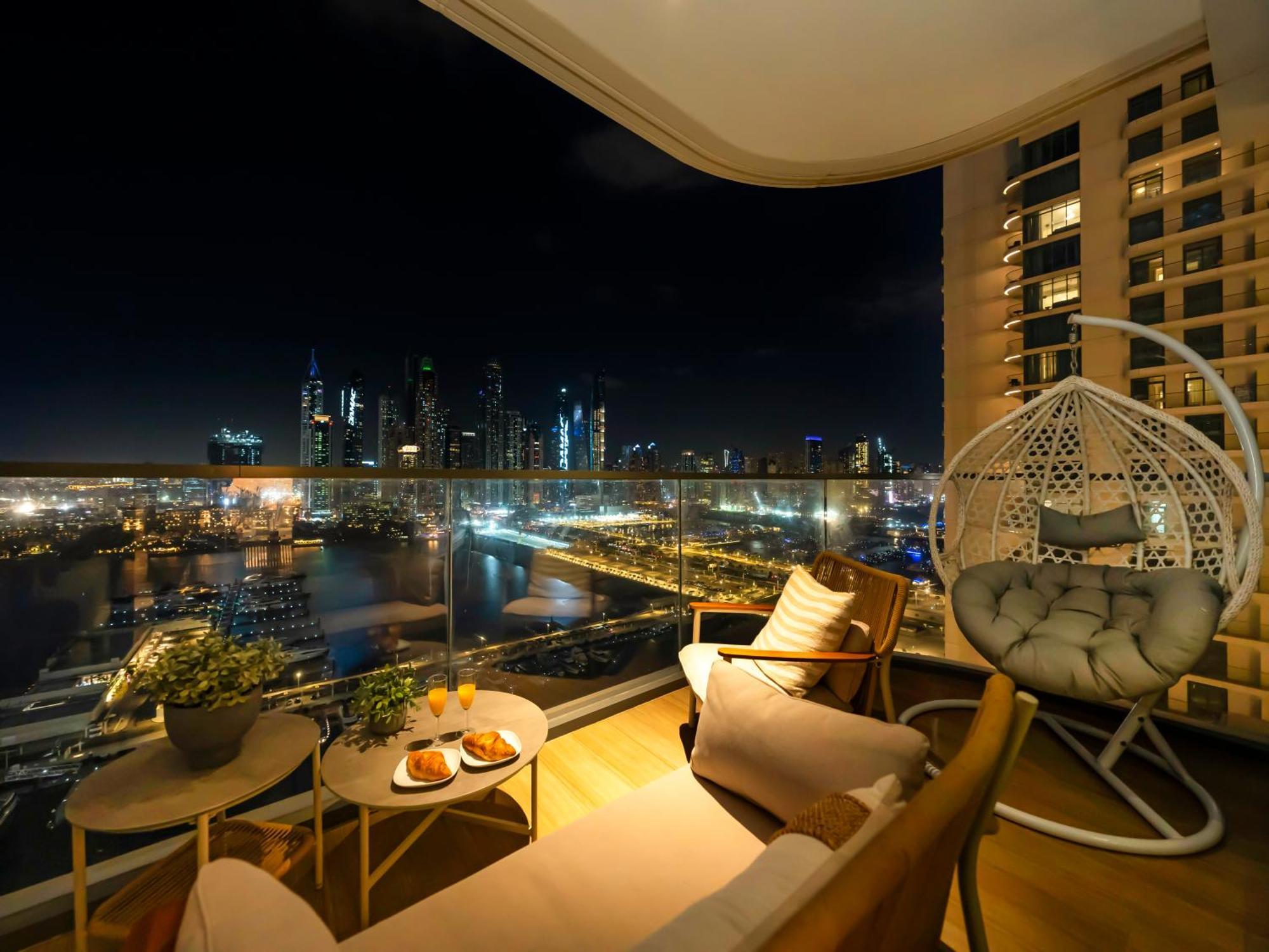 Upscale Family Friendly 4 Bedroom On Private With Amazing Views Dubai
