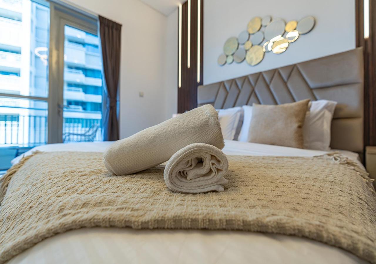 Luxurious One Bedroom With Burj Khalifa View