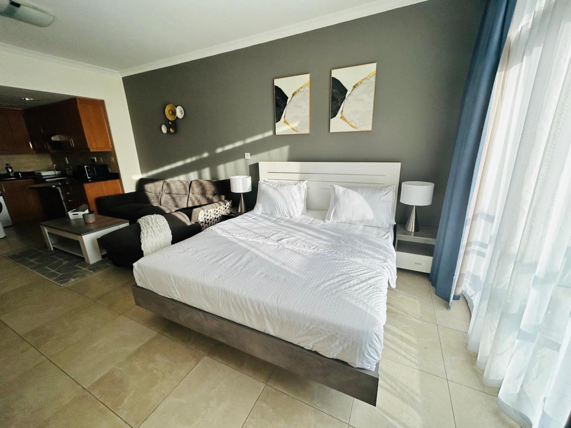 Chic Near Metro ! Appartement Dubaï
