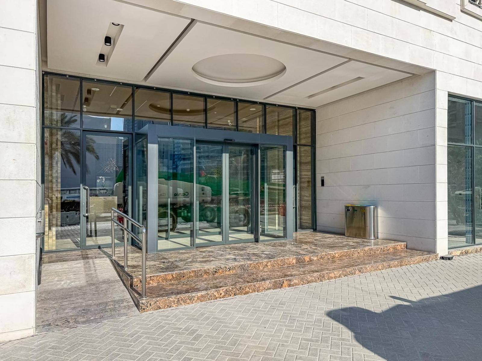 Appartement Modern With Pool, Gym And Bbq Area
