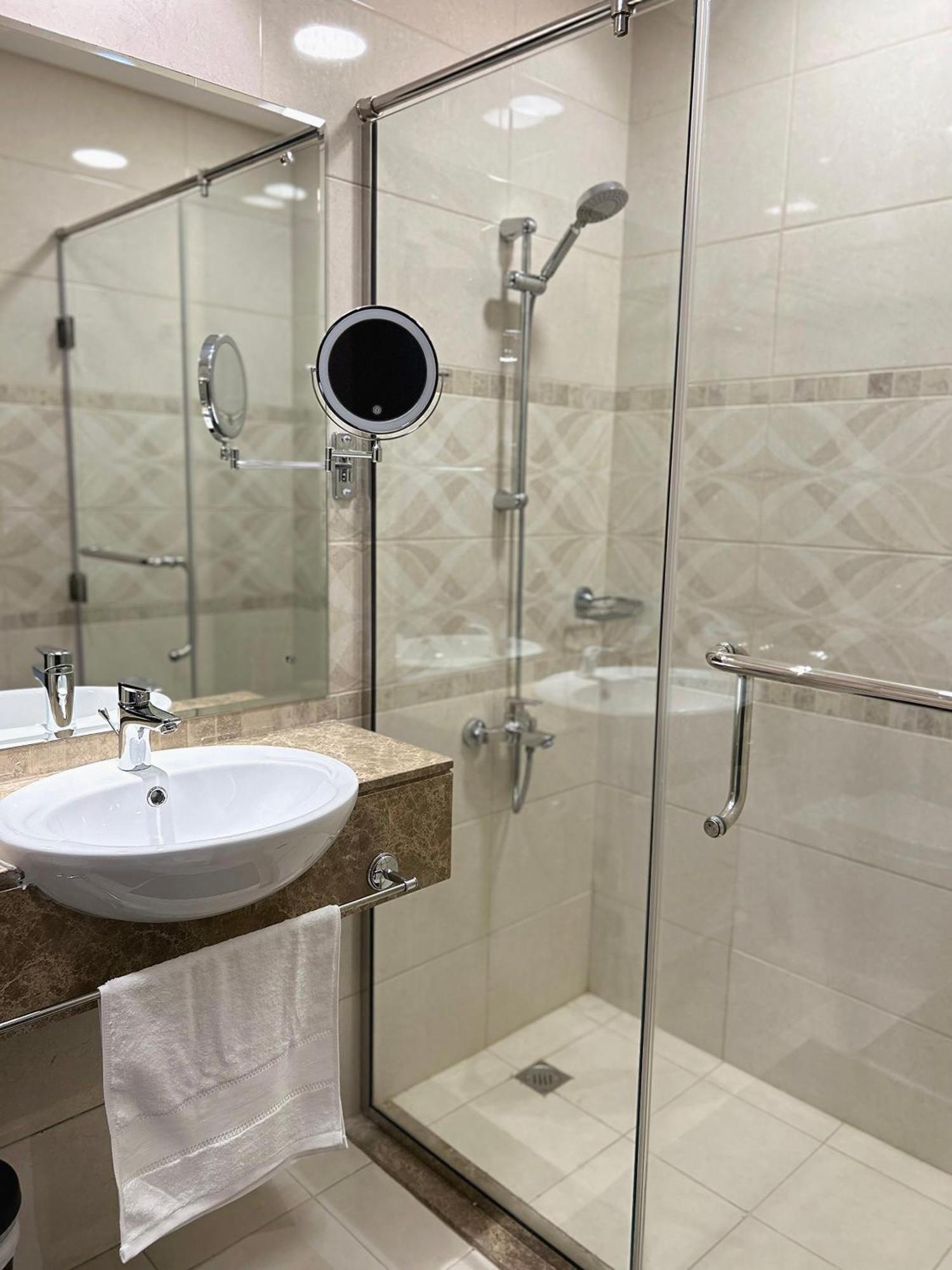 Stylish 5 Minutes Away By Car From Burj Khalifa Apartamento