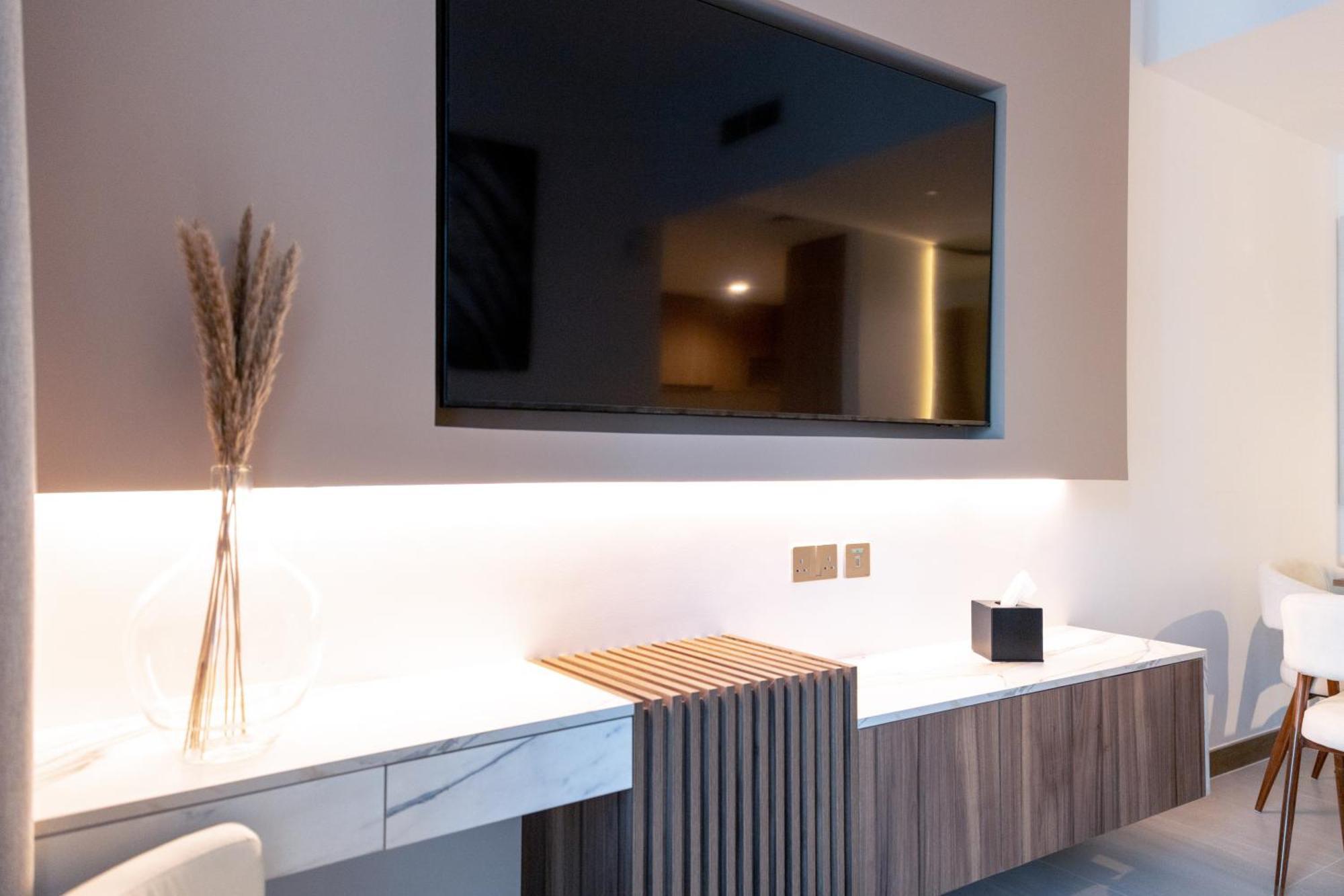 Apartment Lusso Hometels Missoni Business Bay Dubai