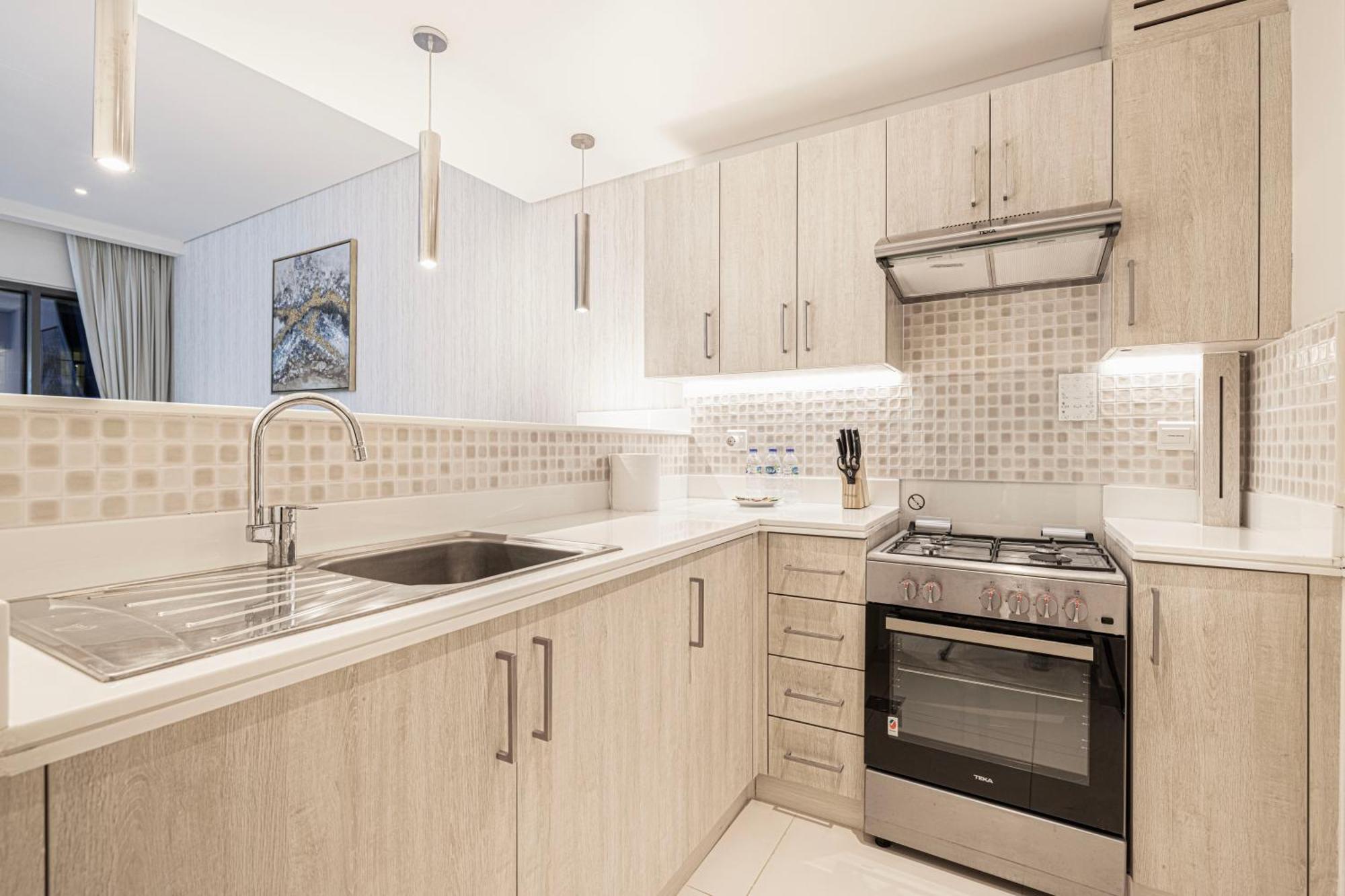 Palm Jumeirah - Private & Free Infinity Pool Apartment