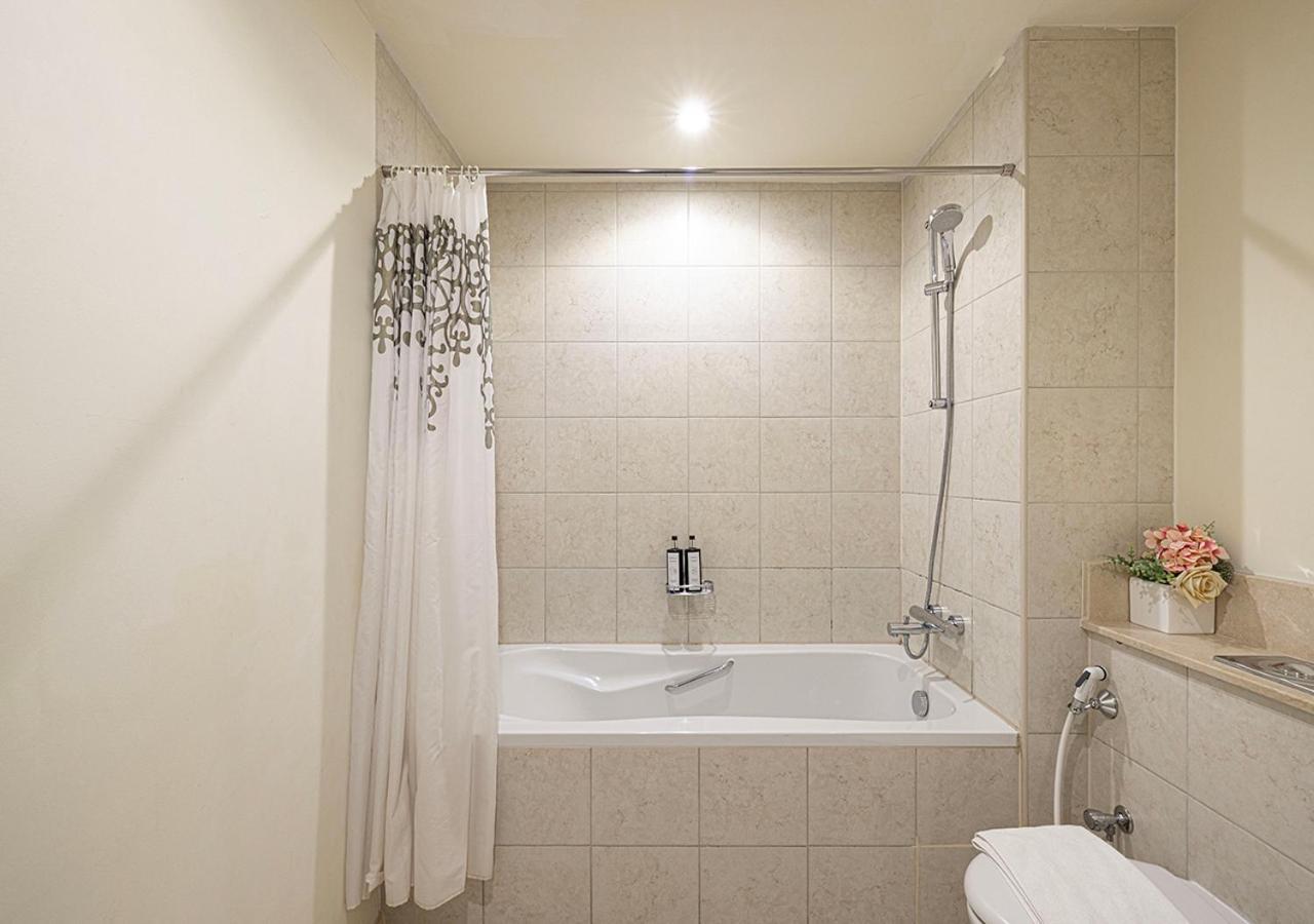 Stunning 2 Bedroom Burj Khalifa Fountain Views Apartment Dubai