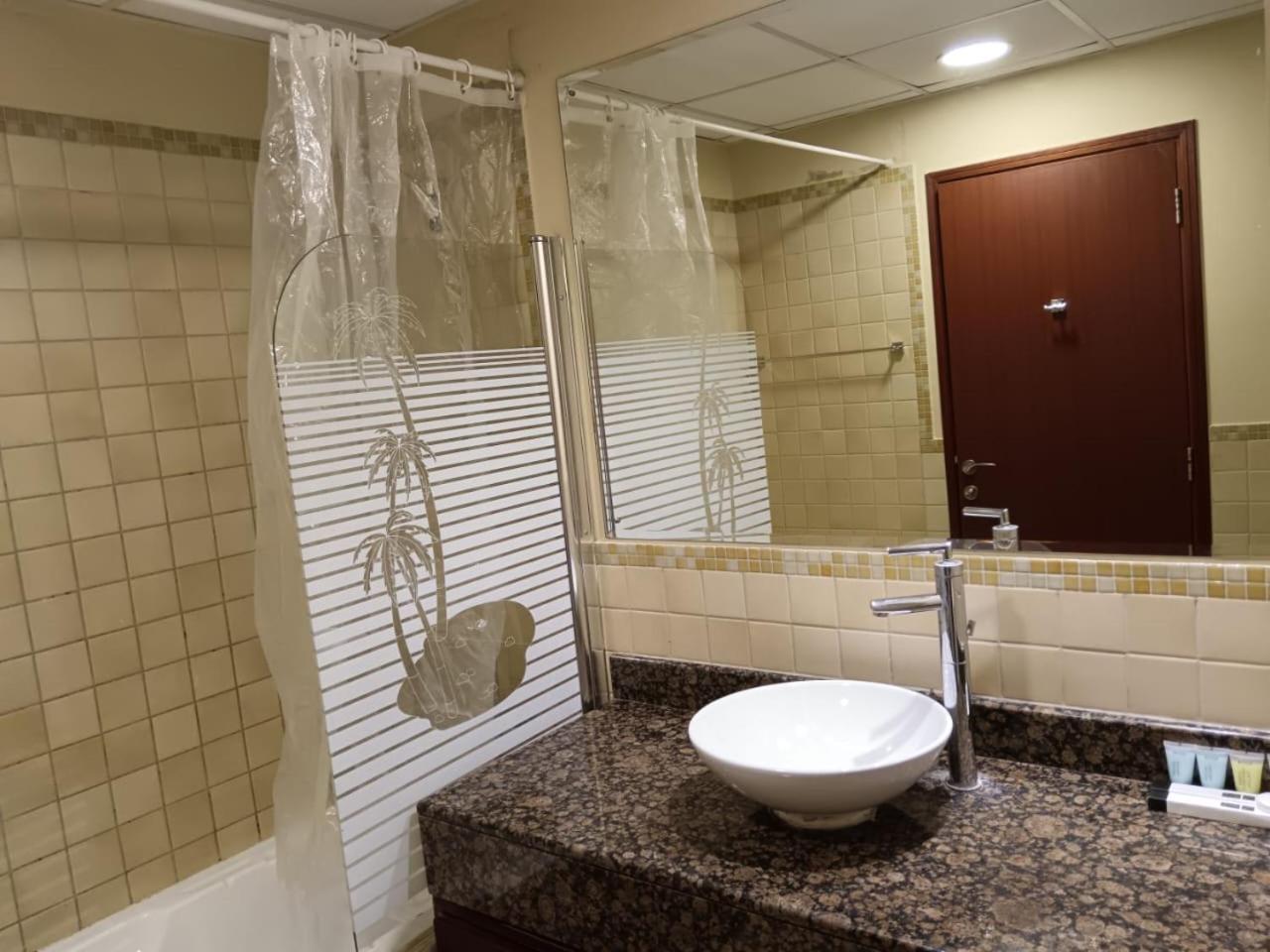Private In Coliving In Jbr Sadaf 8 Rum i privatbostad *