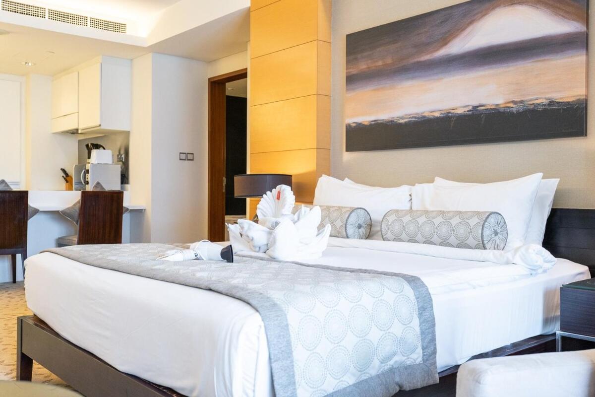 Elegant Studio Perfect For 2 At The Address Mall * Dubai