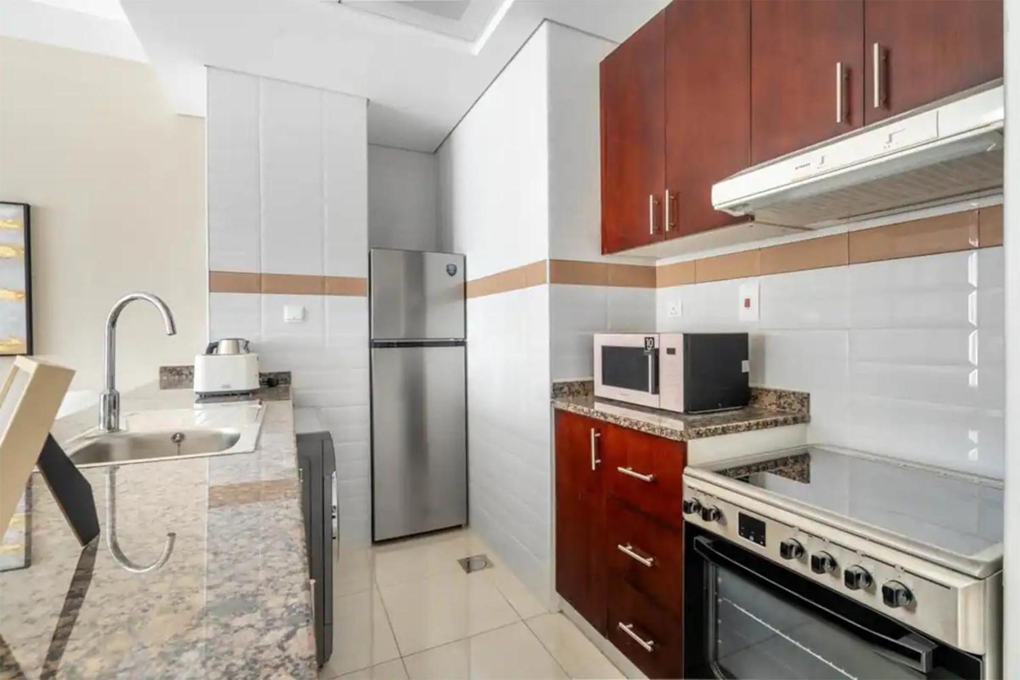 Luxurious With Canal View In Court Tower