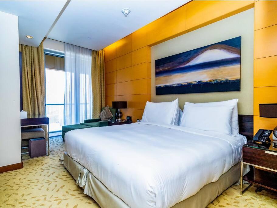 Appartement Creston Mall Residences