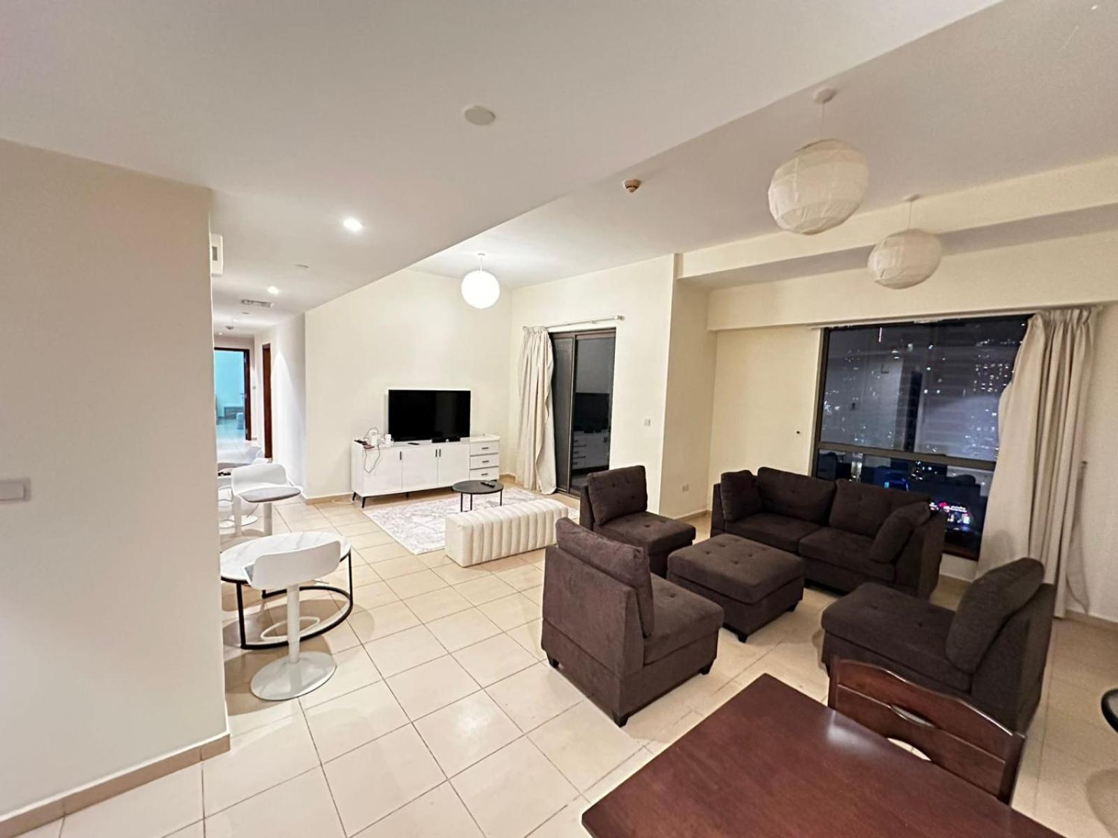 Spacious Bedroom Jbr Walk Near Tram & *
