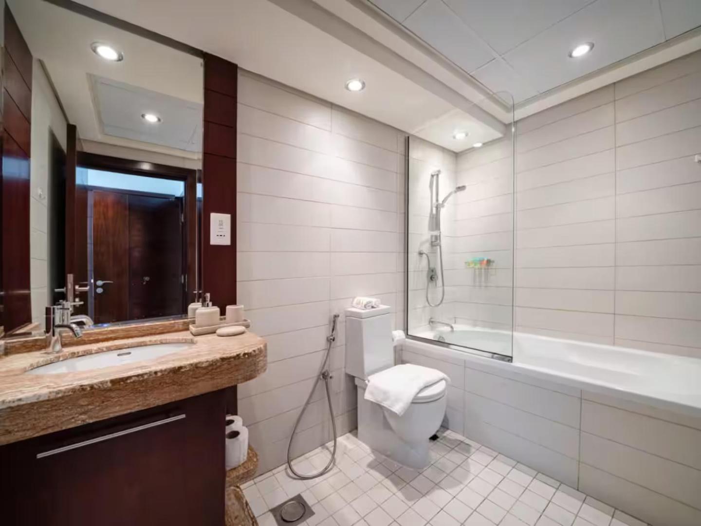 Trendy 1 Bed Getaway In The Heart Of Downtown