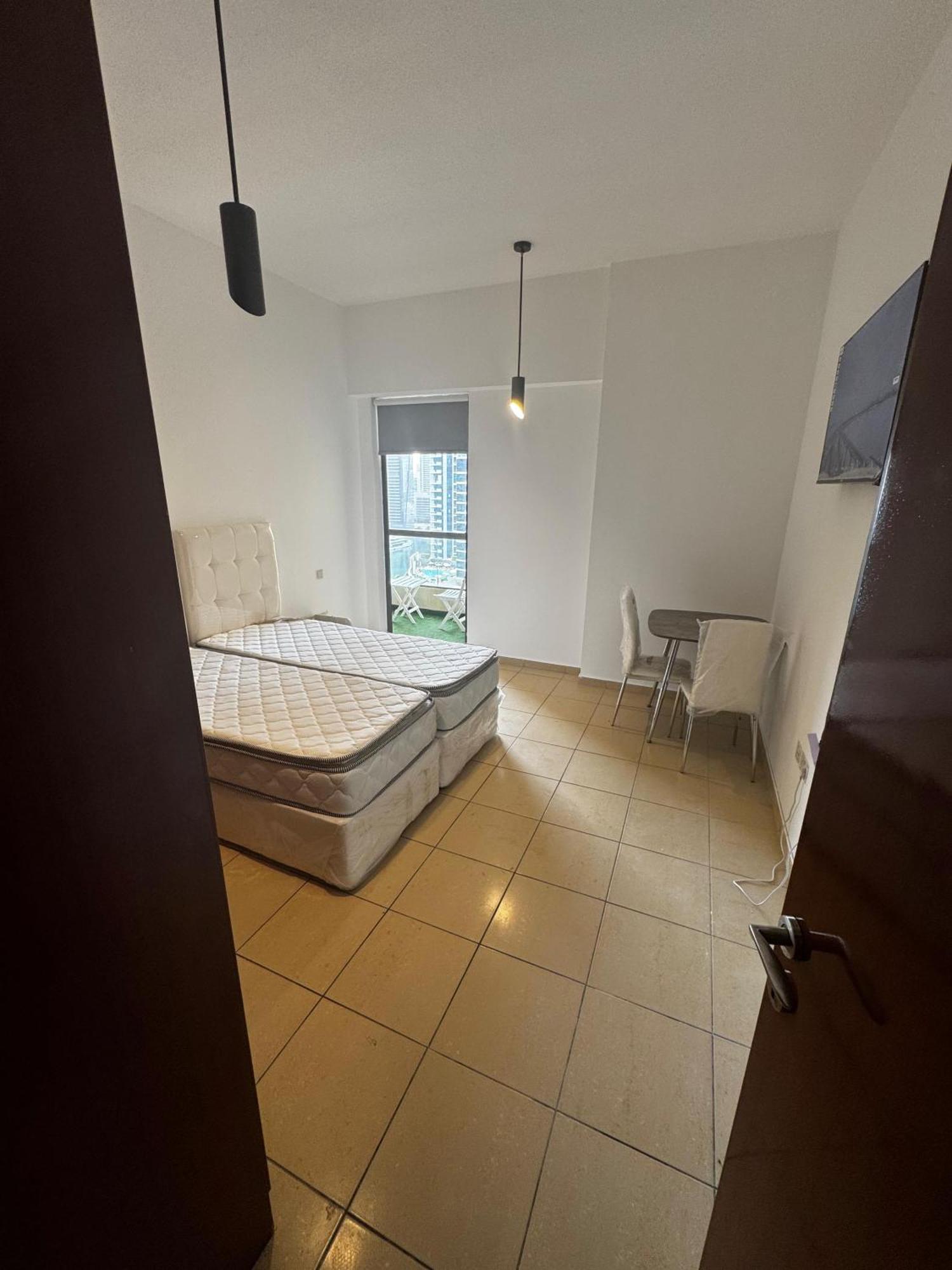 Luxury With View In Jbr Séjour chez l'habitant *