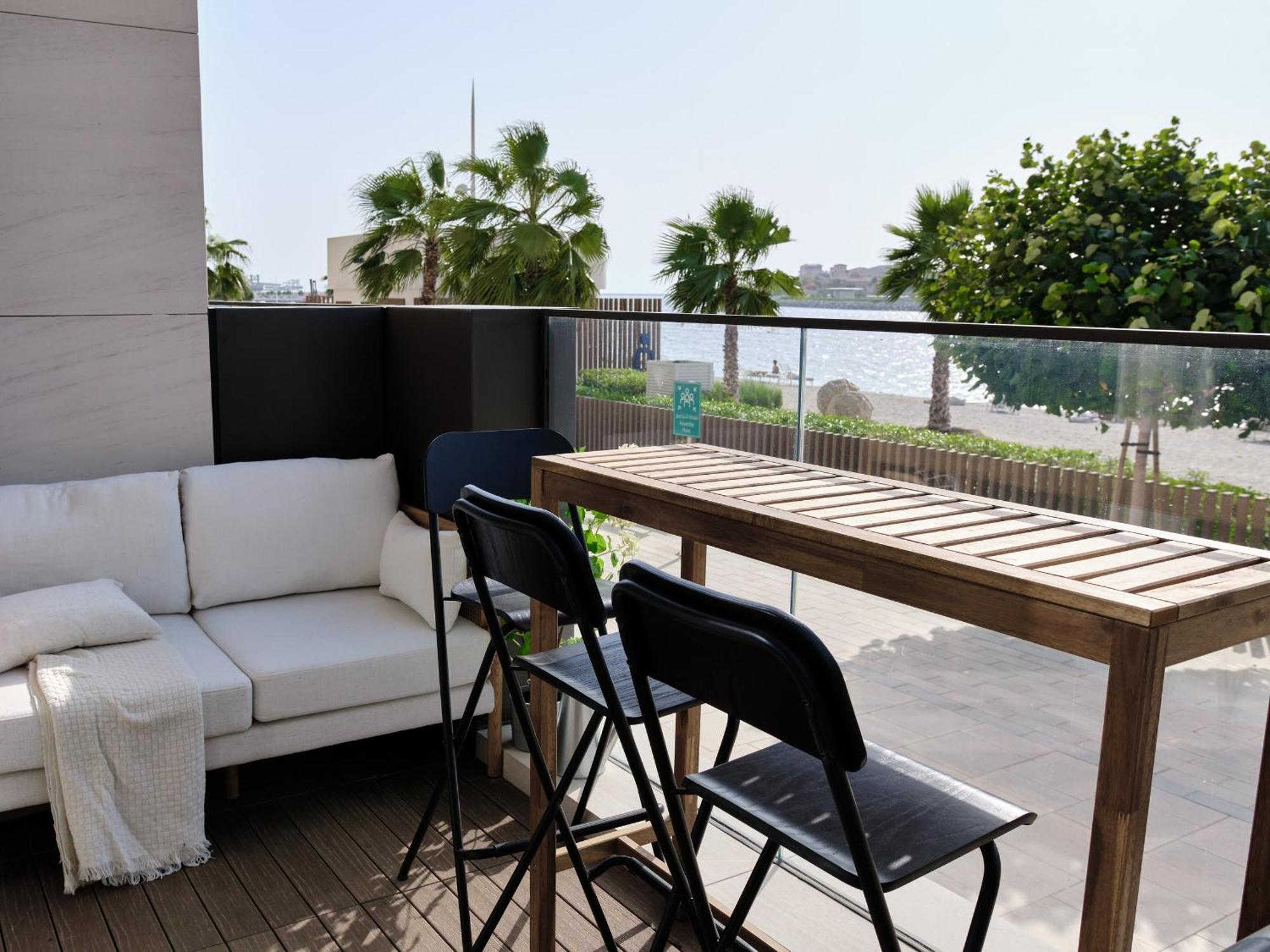 Villa Beachfront Townhouse Sea Breeze Dubaï