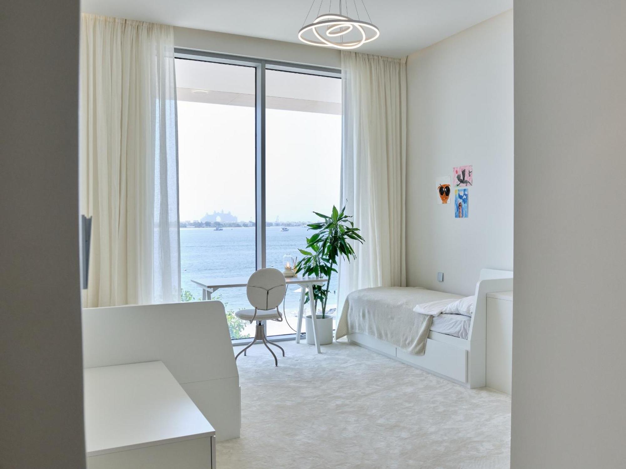 Beachfront Townhouse Sea Breeze * Dubaï