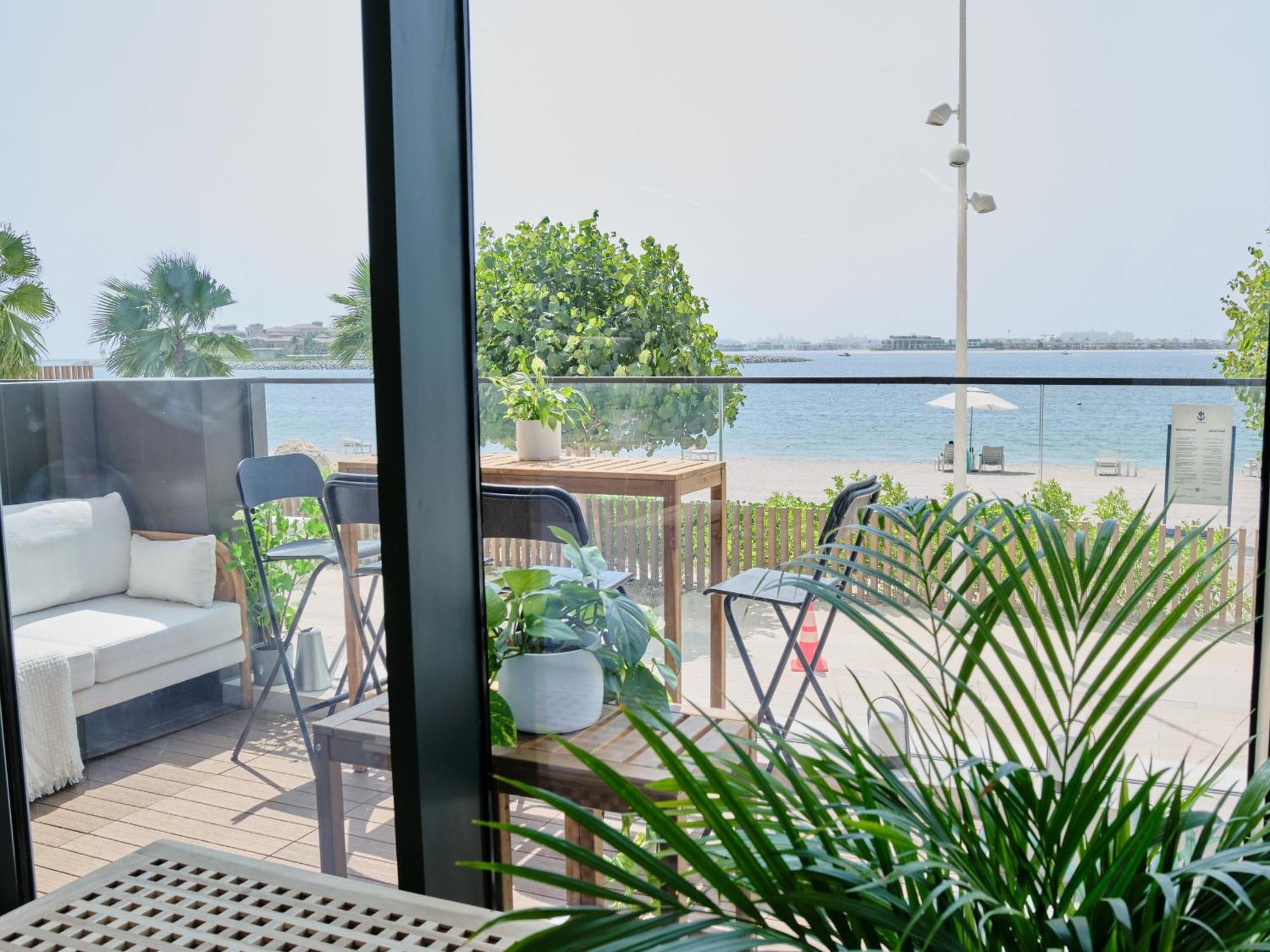 Beachfront Townhouse Sea Breeze *