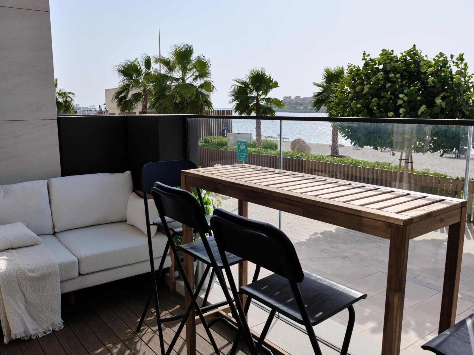 Villa Beachfront Townhouse Sea Breeze Dubaï