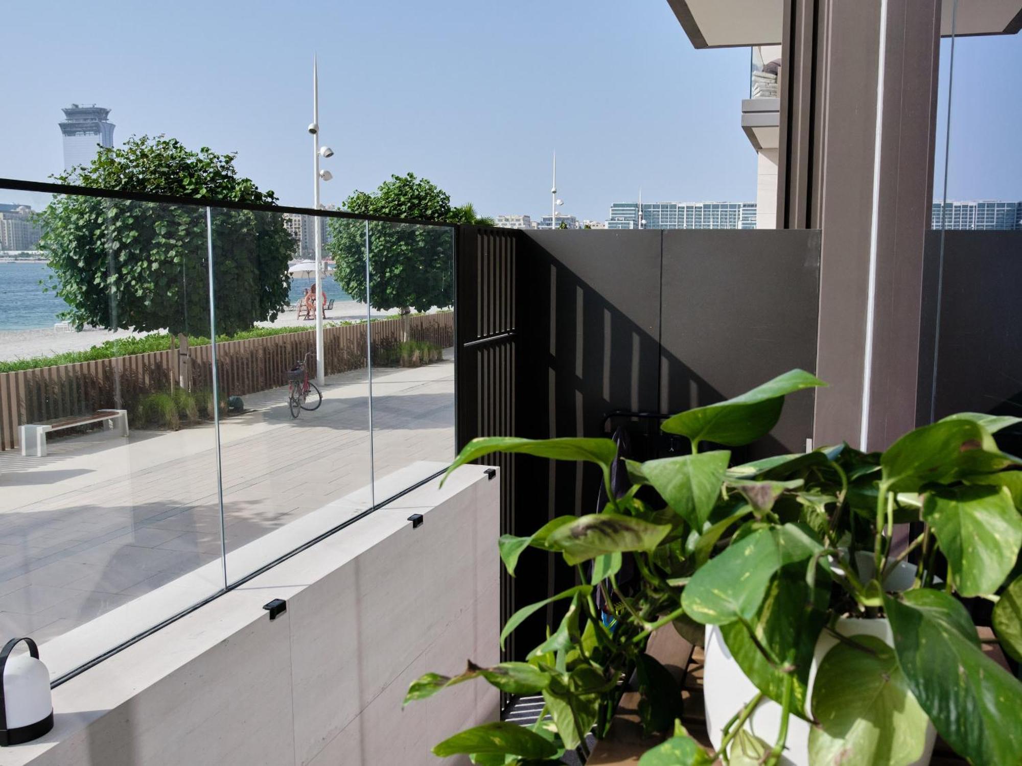 Beachfront Townhouse Sea Breeze * Dubaï